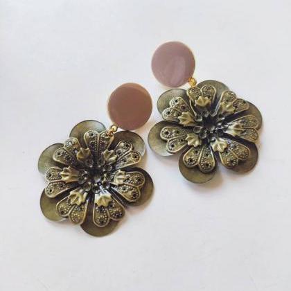 Bronze Brass Pendant Earrings And Closure With..