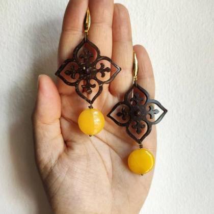 Arab Flower-shaped Dangling Earrings With Gold..